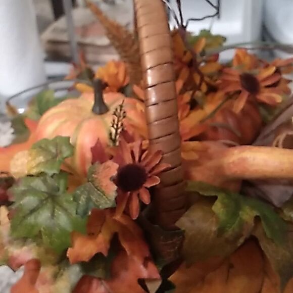 Small Fall Floral/Pumpkin Basket - Picture 6 of 6